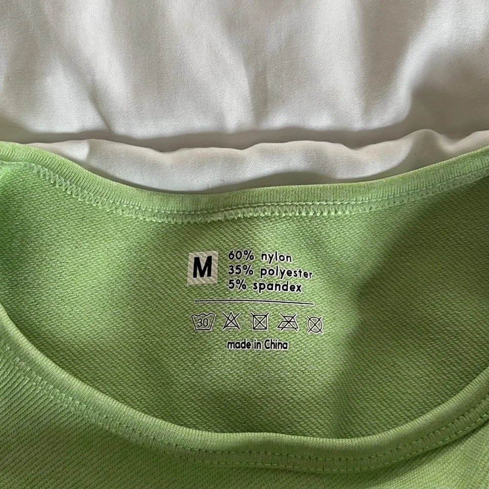Cropped top - Picture 3 of 3